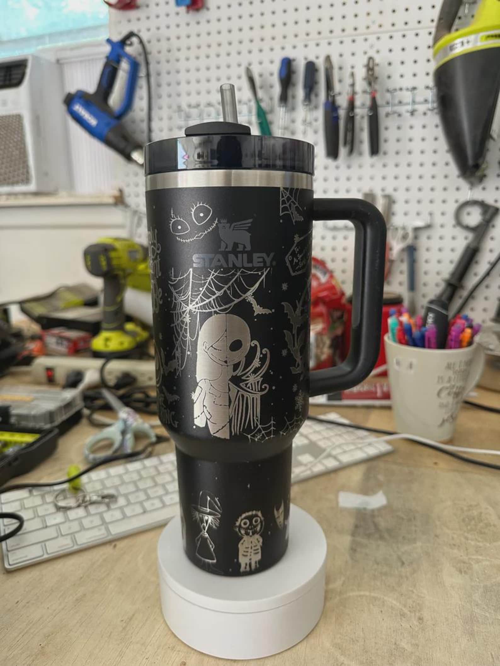 Vaso Stanley con grabado inspirado en Pesadilla antes de Navidad