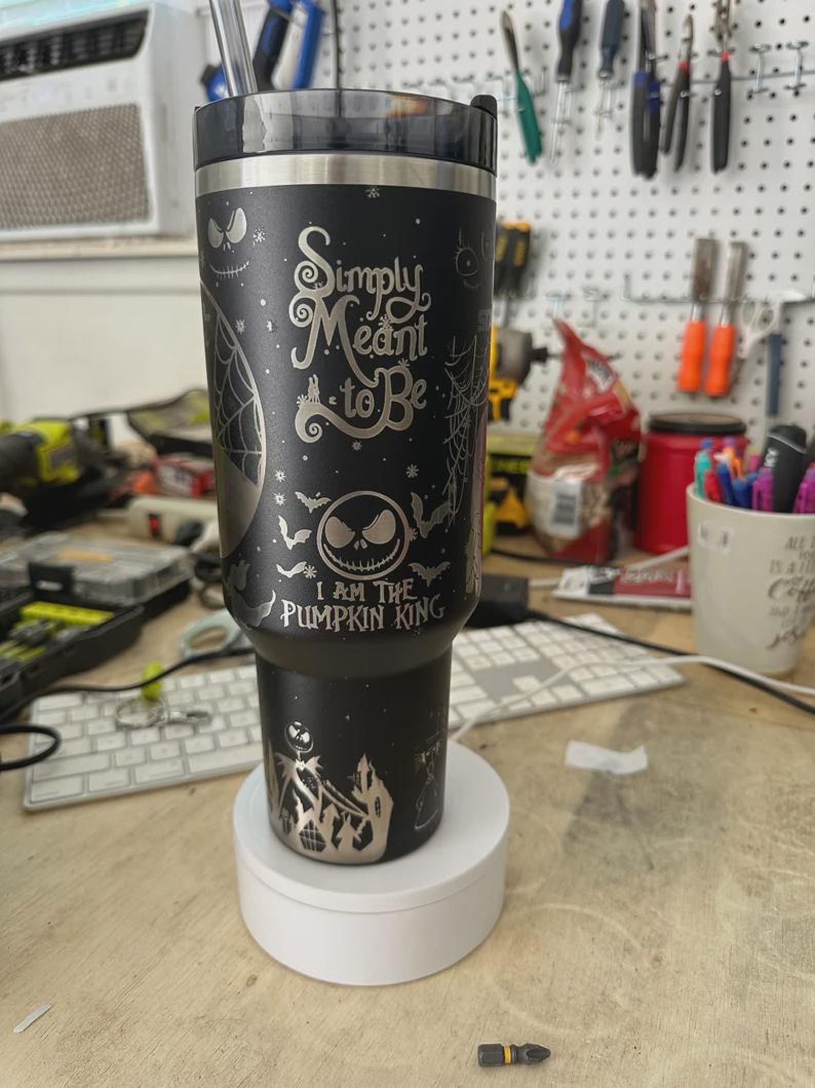 Vaso Stanley con grabado inspirado en Pesadilla antes de Navidad