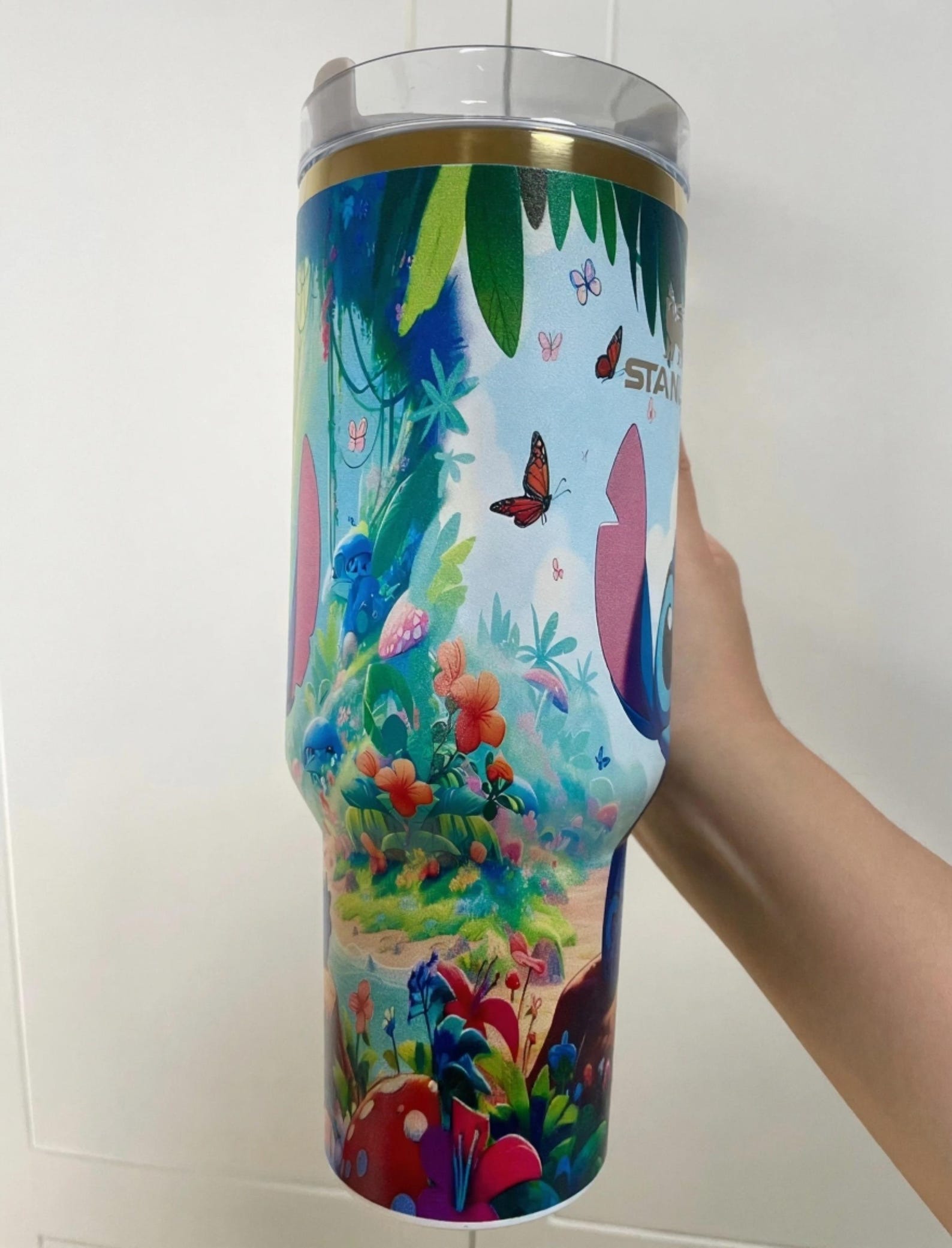 Vaso Stanley de Stitch de edición limitada que brilla en la oscuridad
