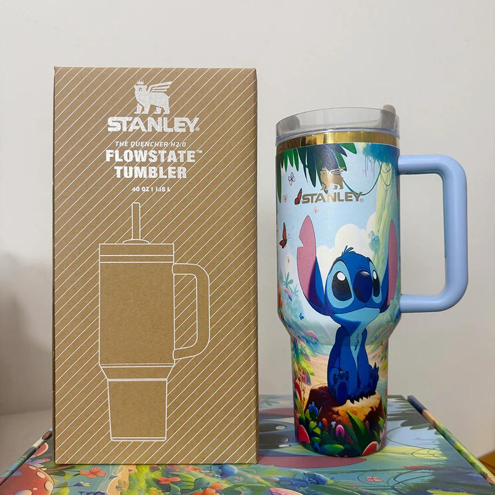 Vaso Stanley de Stitch de edición limitada que brilla en la oscuridad