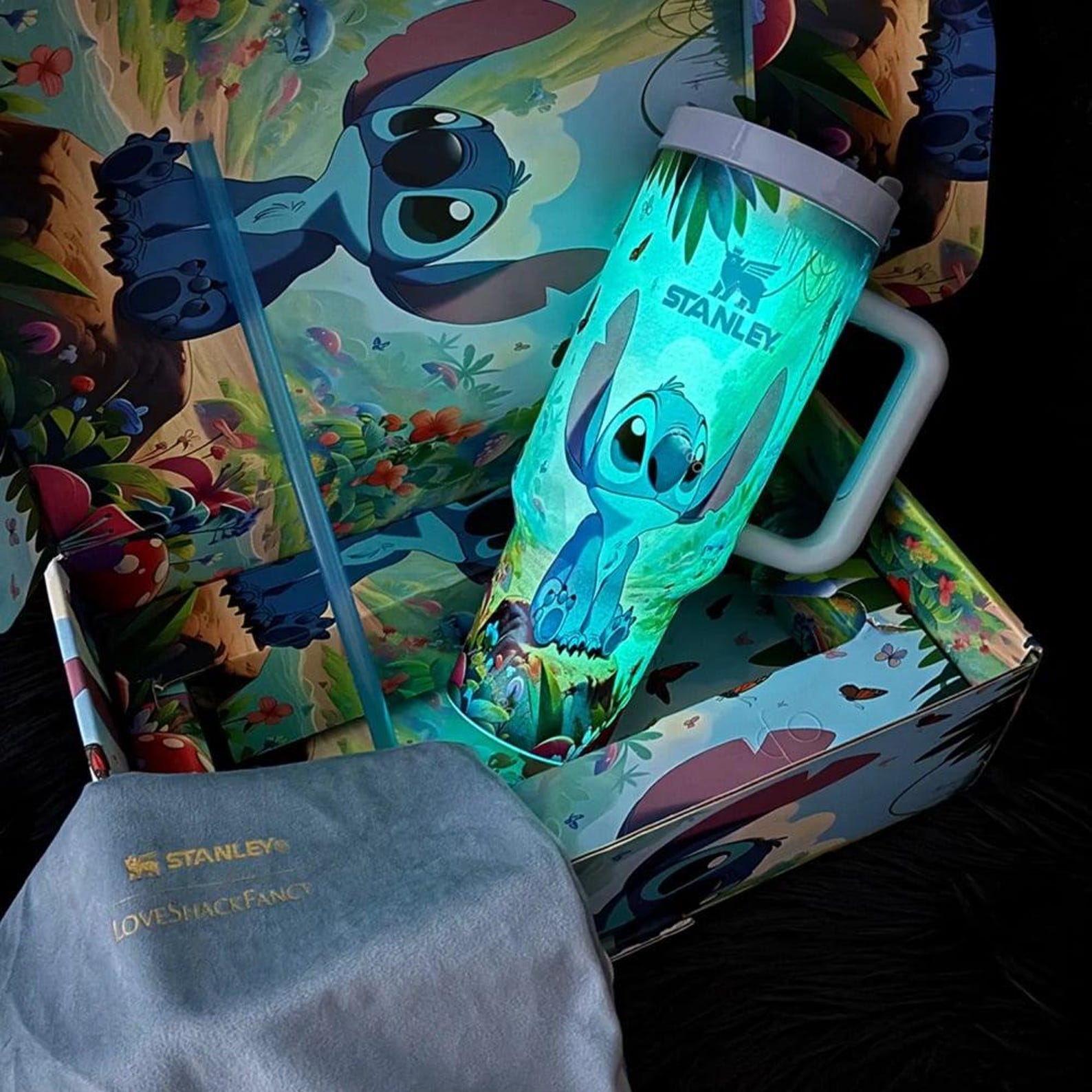Vaso Stanley de Stitch de edición limitada que brilla en la oscuridad